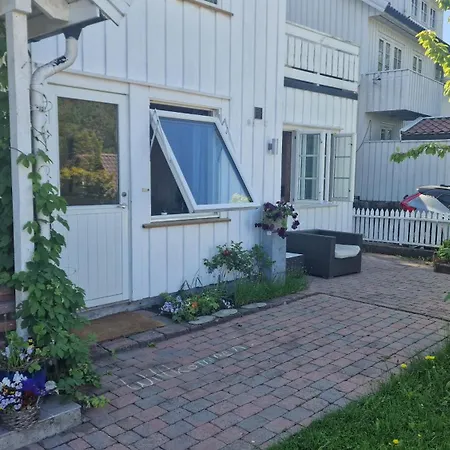 Lejlighed Cosy Flat For 4 Persons